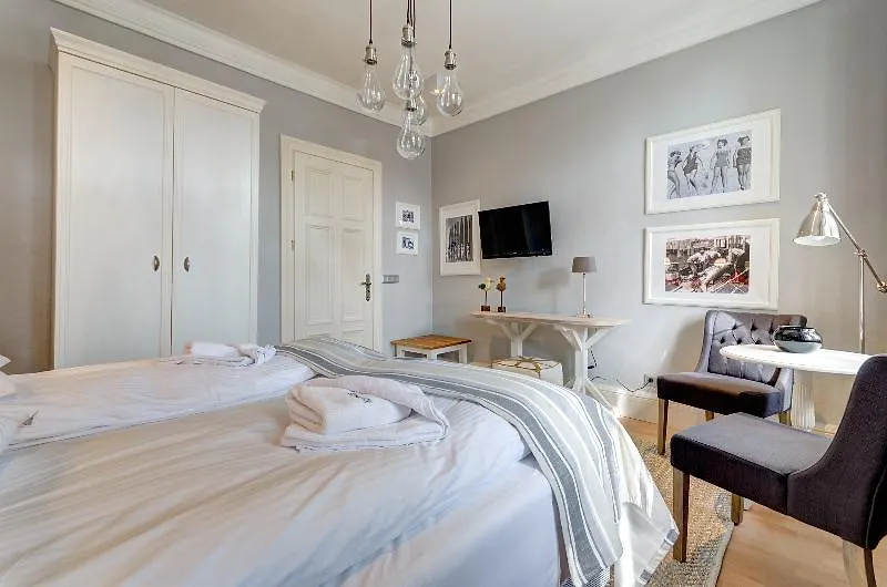 ホテル Dom & House Apartments Monte Cassino - Mokwy ソポト